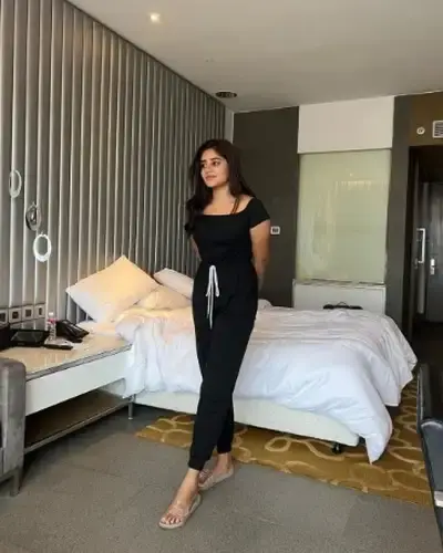 Call Girls Maudaha Cash On Delivery